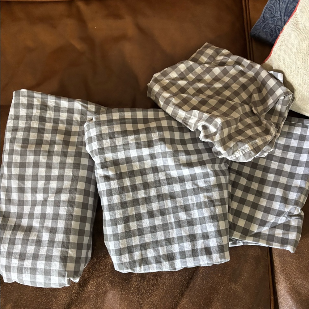 Pottery Barn Kids Gray Checkered Sheet set